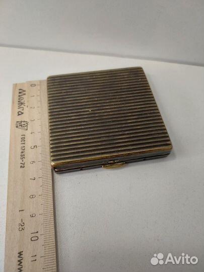 Пудреница ленинград латунь эмаль СССР