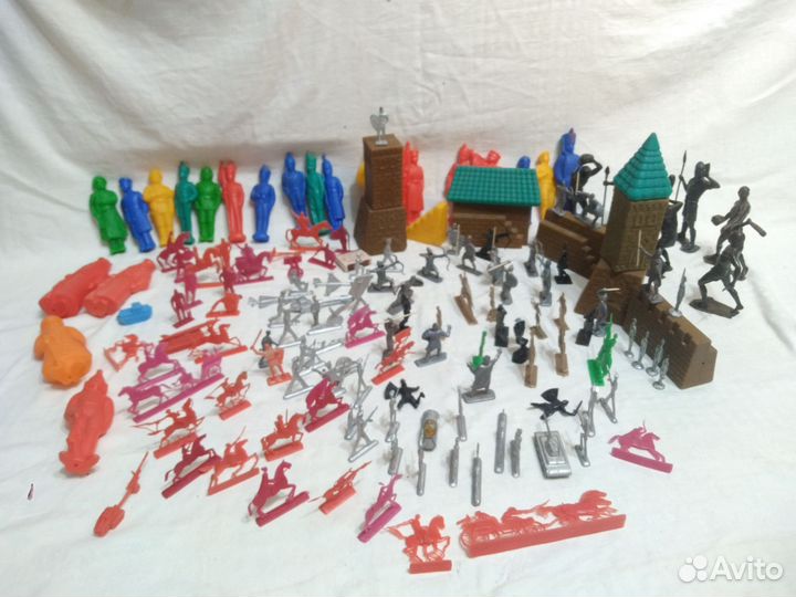 Солдатики СССР пластик, оловянные, дутыши