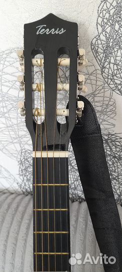 Акустическая гитара