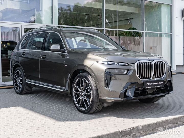 BMW X7 3.0 AT, 2023