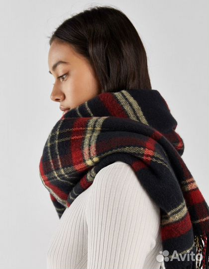 Шарф Bershka Новый