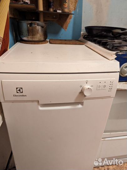 Посудомоечная машина Electrolux ESF9420LOW белая