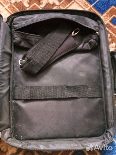 Новая сумка-кейс для ноутбука