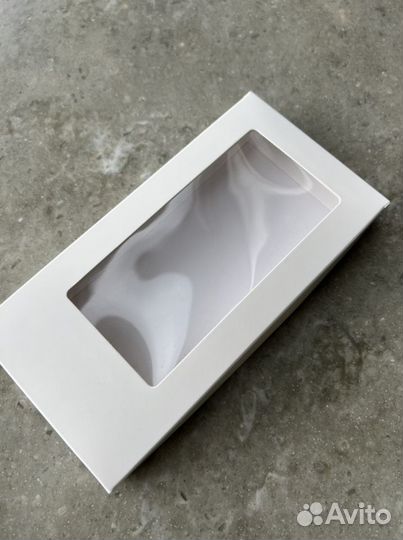 Коробка для шоколада белая с окном