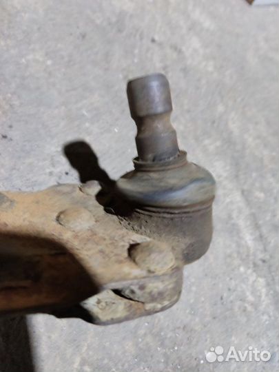 Рычаг подвески нижний передний правый Opel Vectra