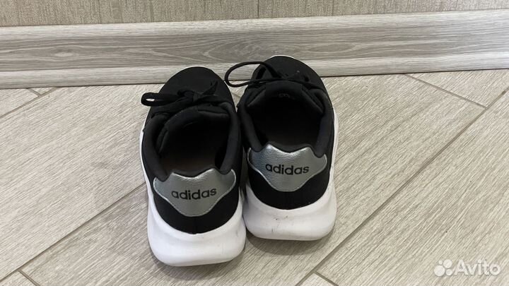 Кроссовки adidas 40