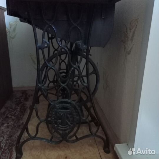 Швейная машина Singer