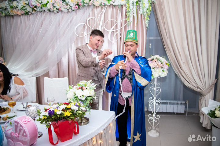 Ведущий + DJ + фокусник. цена договорная