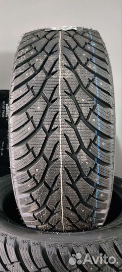 Royal Black Royal Stud 225/65 R17 106T