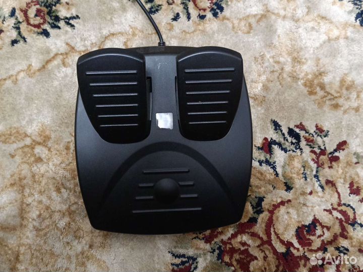 Игровой руль с педалями для пк