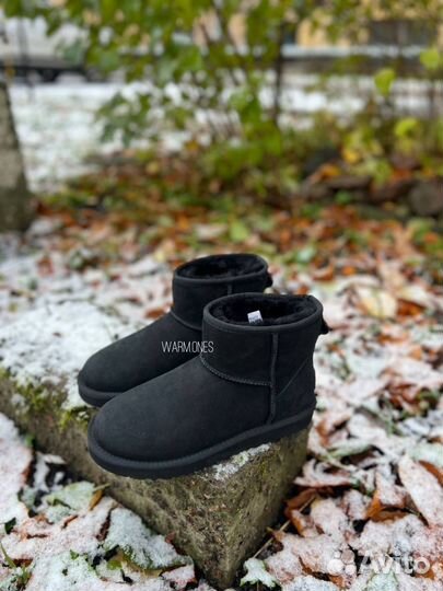 Ugg classic mini black