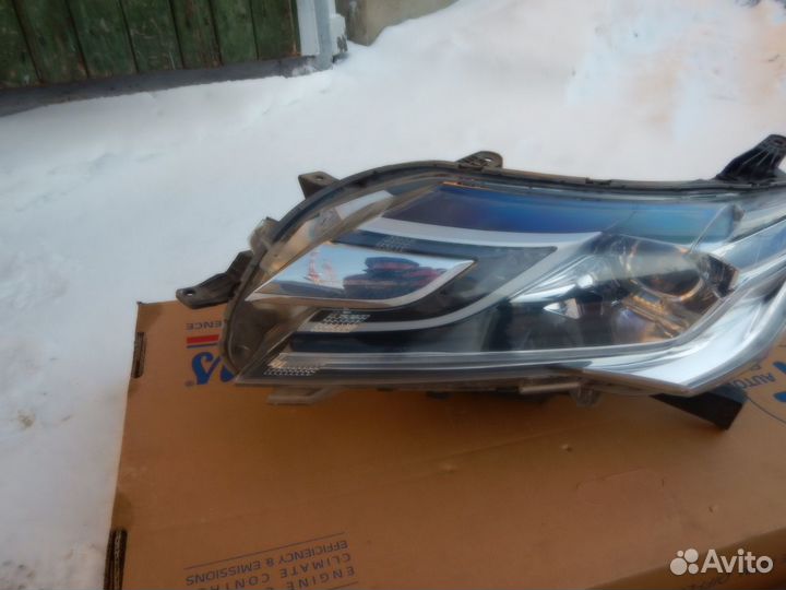 Фара левая LED Mitsubishi Pajero Sport 3