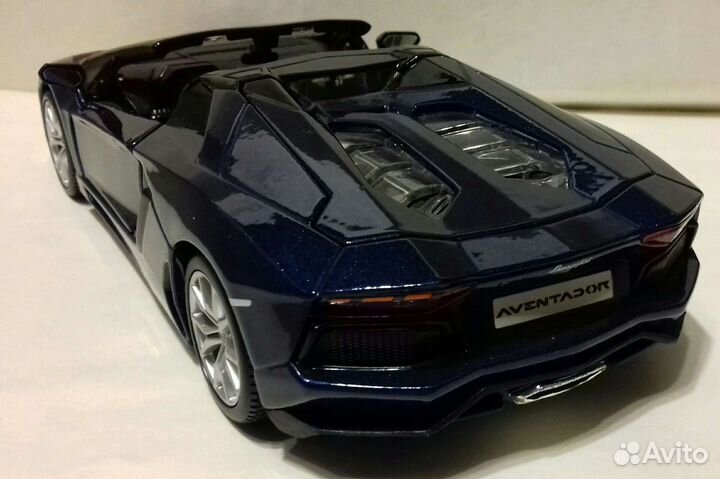 Lamborghini aventador roadster