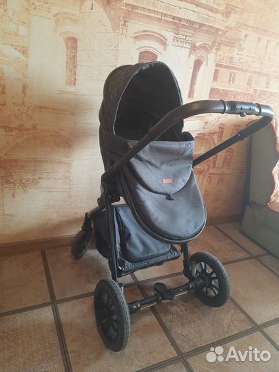 Коляска 2 в 1 LuxMom