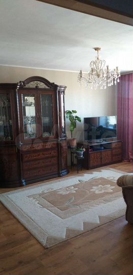 4-к. квартира, 86 м², 5/5 эт.