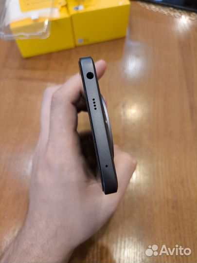 realme 13+, 8/256 ГБ