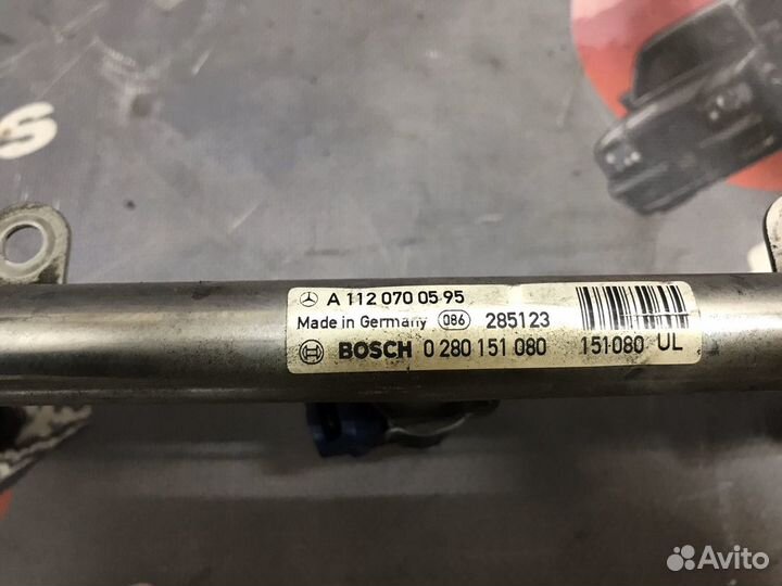 Топливная рампа с форсунками m112. Япония