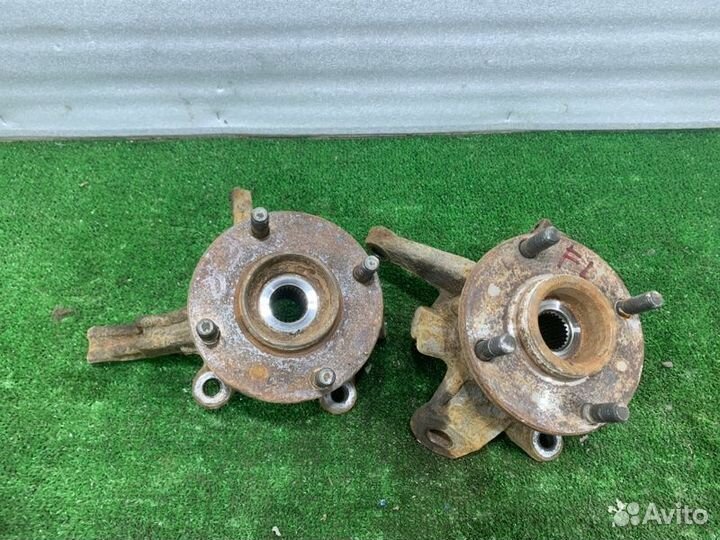 Кулак поворотный передний Nissan Almera Classic