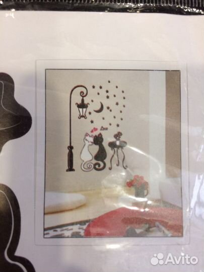 Наклейки на стену