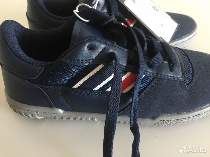 Новые кроссовки