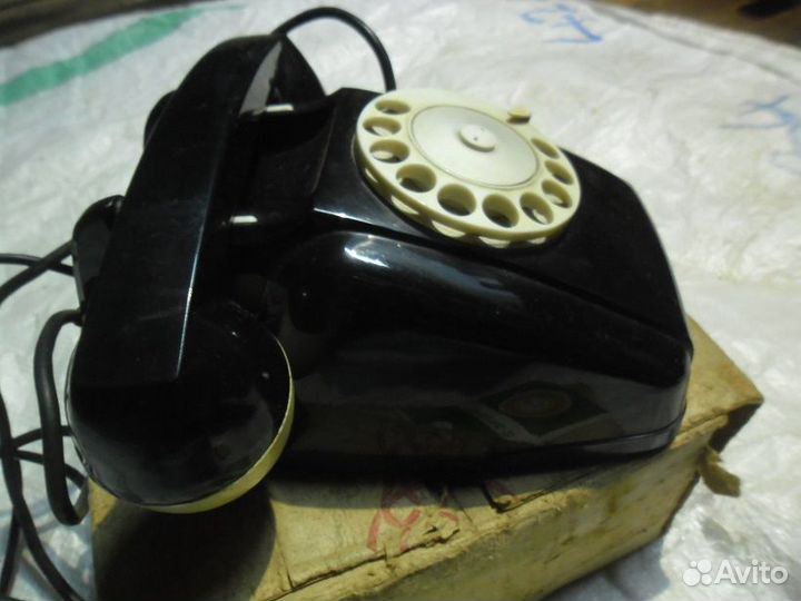Старый советский телефон Та68-м2