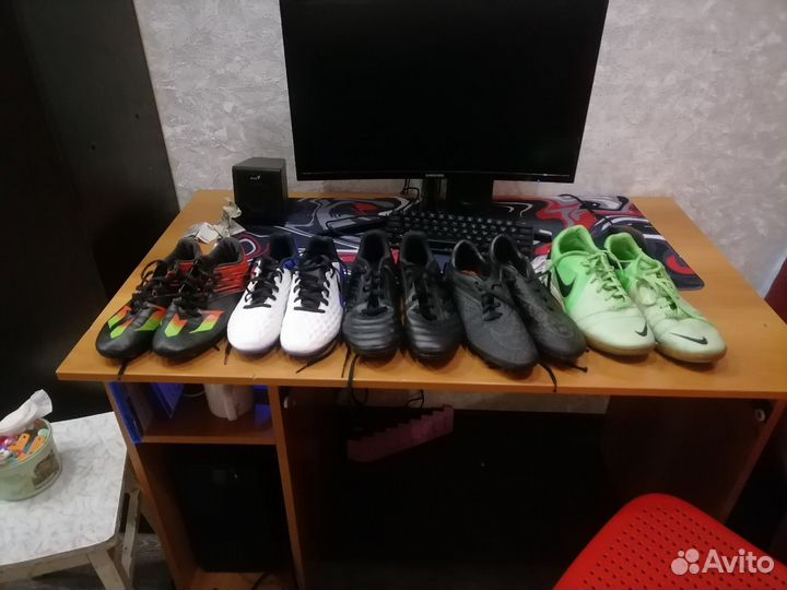 Футзалки и бутсы