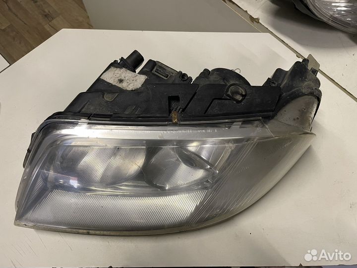 Фара левая Volkswagen Passat B5+ 2000-2005