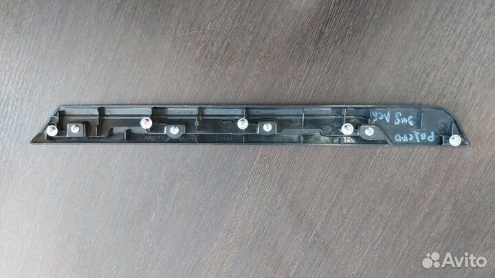 Декоративная накладка задняя левая Mitsubishi