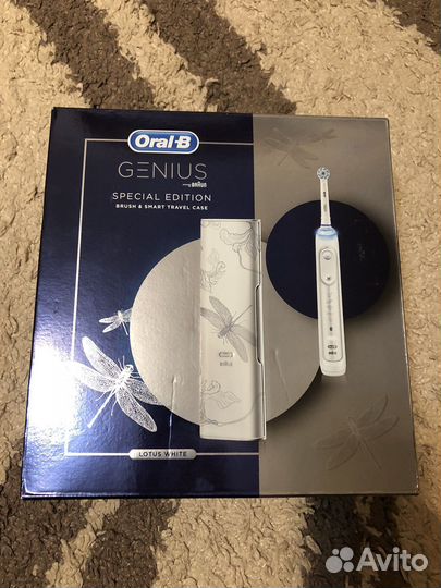 Электрическая зубная щетка Braun Oral-B Genius D70