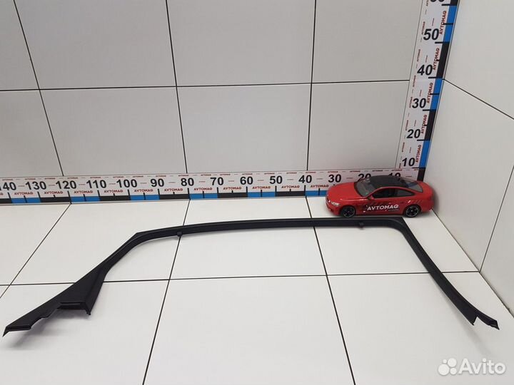 Накладка двери задняя левая (Hyundai Equus)