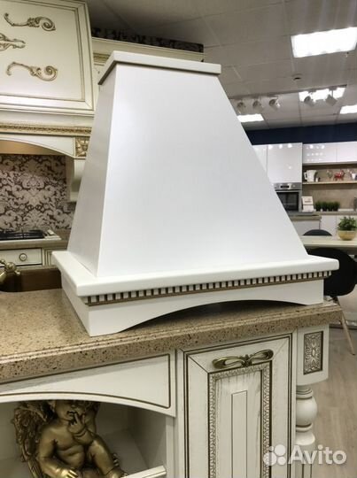 Вытяжка Elikor Вилла 60 бежевый с золотой патиной