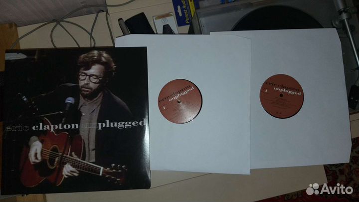 Пластинки Eric Clapton, Rolling Stones, Kiss, Ac/D