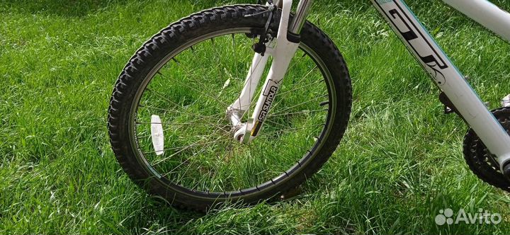 Велосипед подростковый GT Laguna 24