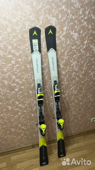 Горнолыжные ботинки, лыжи, палки, обувь