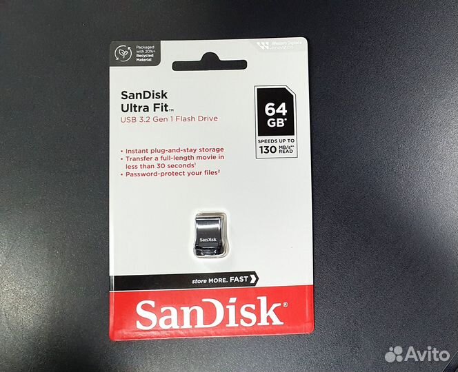 Флеш накопитель SanDisk Ultra Fit USB 3.2 32GB