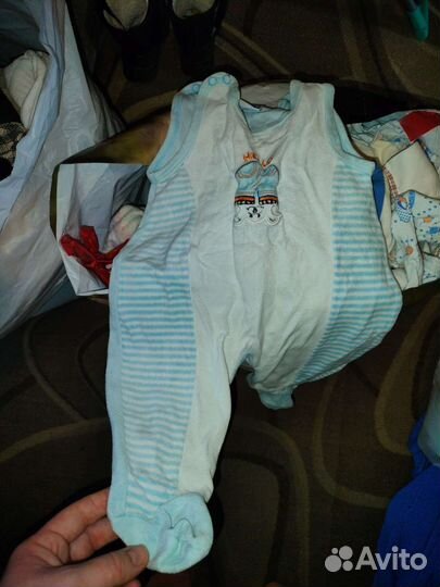 Вещи на мальчика от рождения и до года
