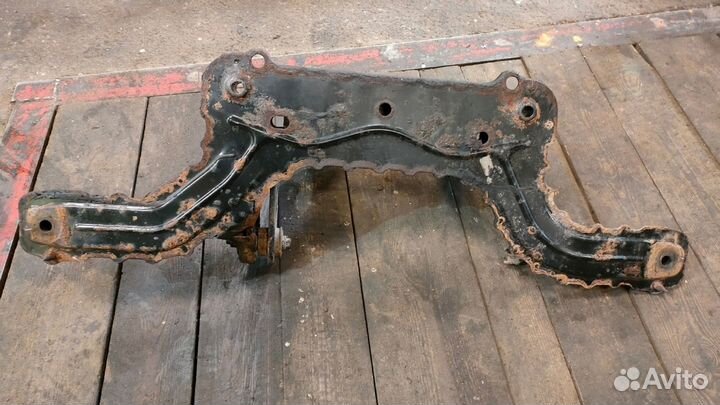 Подрамник задний Форд Эскейп 1