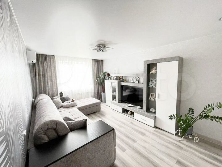 2-к. квартира, 67 м², 7/10 эт.