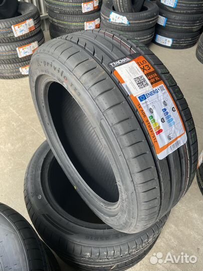 Tracmax X-Privilo TX3 215/45 R16 90V