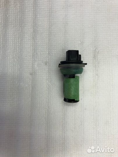 Датчик уровня жидкости бачка омывателя Toyota