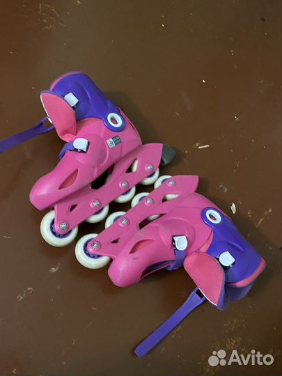 Роликовые коньки