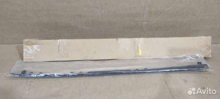 Молдинг лобового стекла Nissan Teana L33