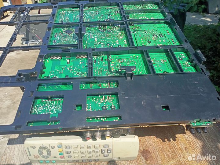 Плата от телевизора в рабочем состоянии