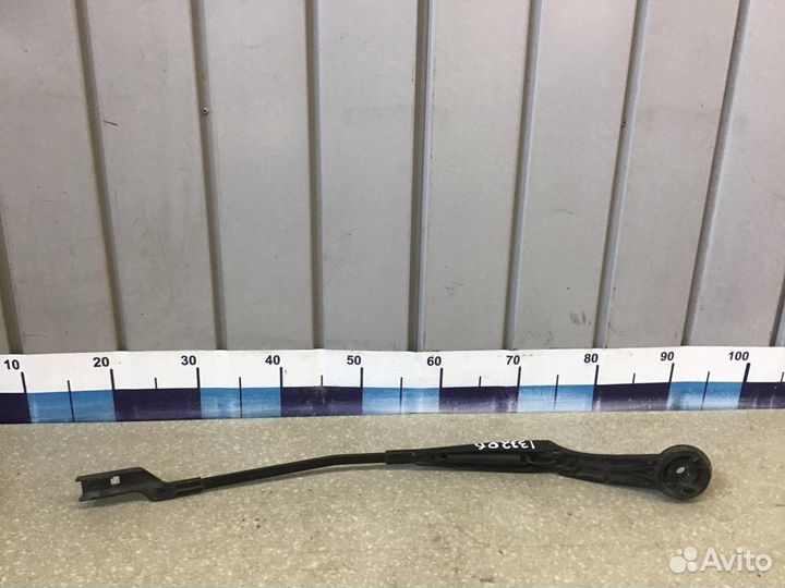 Поводок стеклоочистителя передний левый Ford Focus