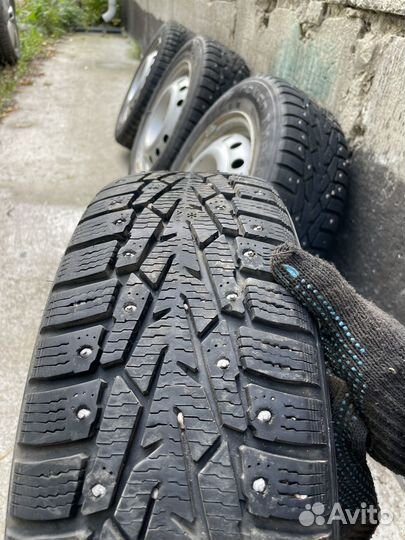 Комплект зимних колес r14
