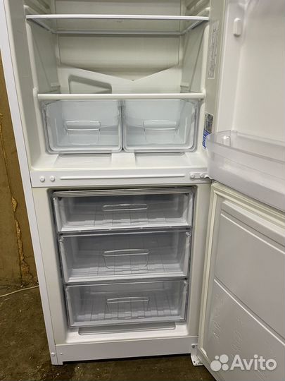 Холодильник Indesit, немного б/у
