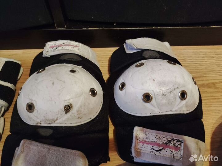 Ролики Bladerunner раздвижные 36.5 - 40.5 + защита