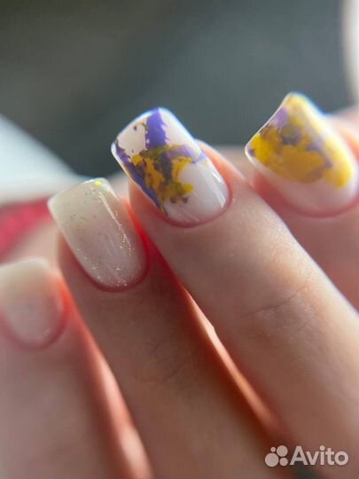 Маникюр с покрытием гель-лаком