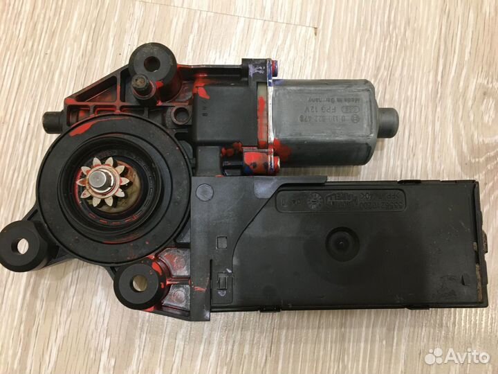 Моторчик стеклоподъемника водительской двери Renau