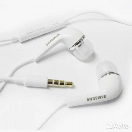 Проводные наушники Samsung